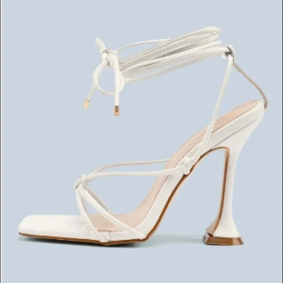 Never Worn White Heels - Picture 4 of 9